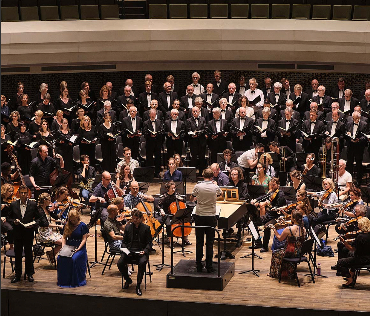 The Haags Toonkunstkoor in Amare